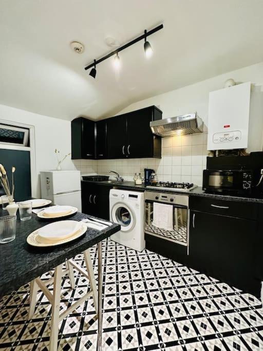 Apartamento *Super Central 20Min To Big Ben* Londres Exterior foto